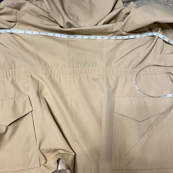 Vintage Etienne Aigner khaki trench coat with cinched waist hoodie and emblem - Picture 8 of 14